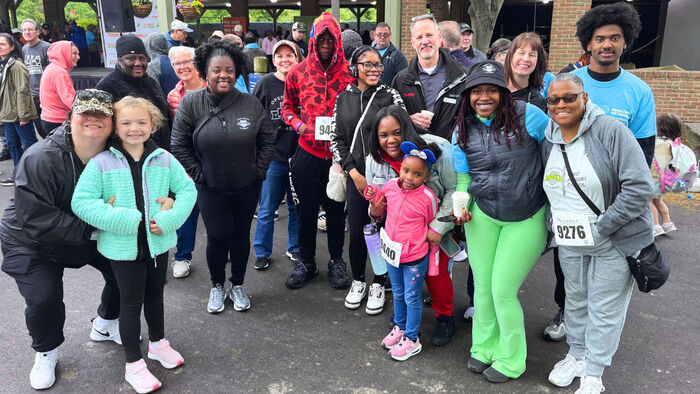 team-open-doors-academy-steps-up-walking-united-against-hunger