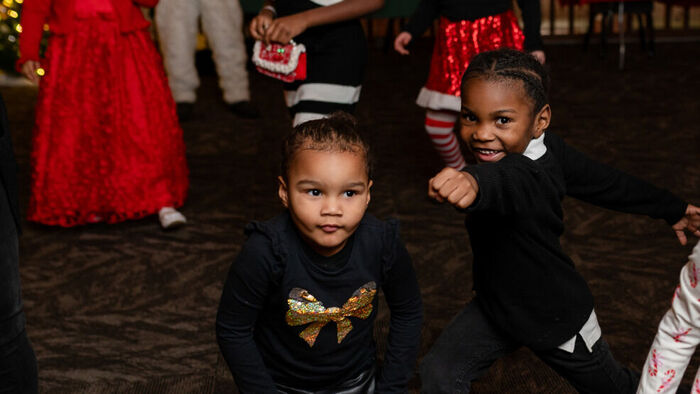 ive-never-been-to-a-party-like-this-odas-2025-family-holiday-dinner