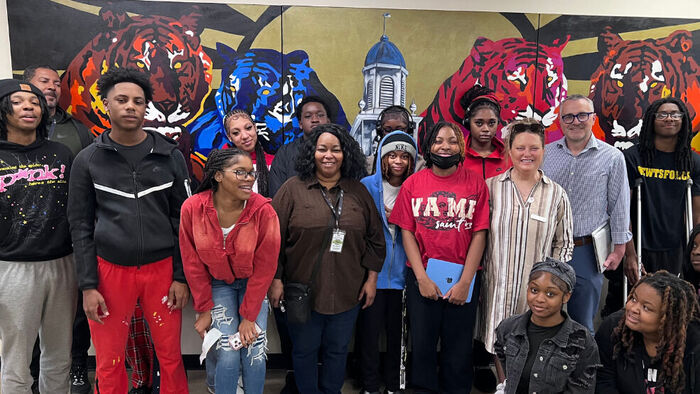 bank-of-america-volunteers-help-scholars-prepare-for-financial-futures