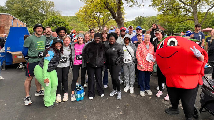 team-open-doors-academy-steps-up-walking-united-against-hunger